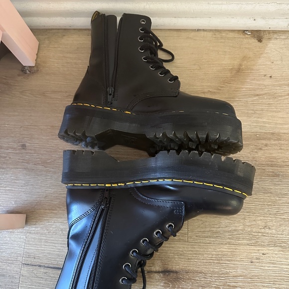 Doc Martens Jadon Boots Black - Picture 4 of 5